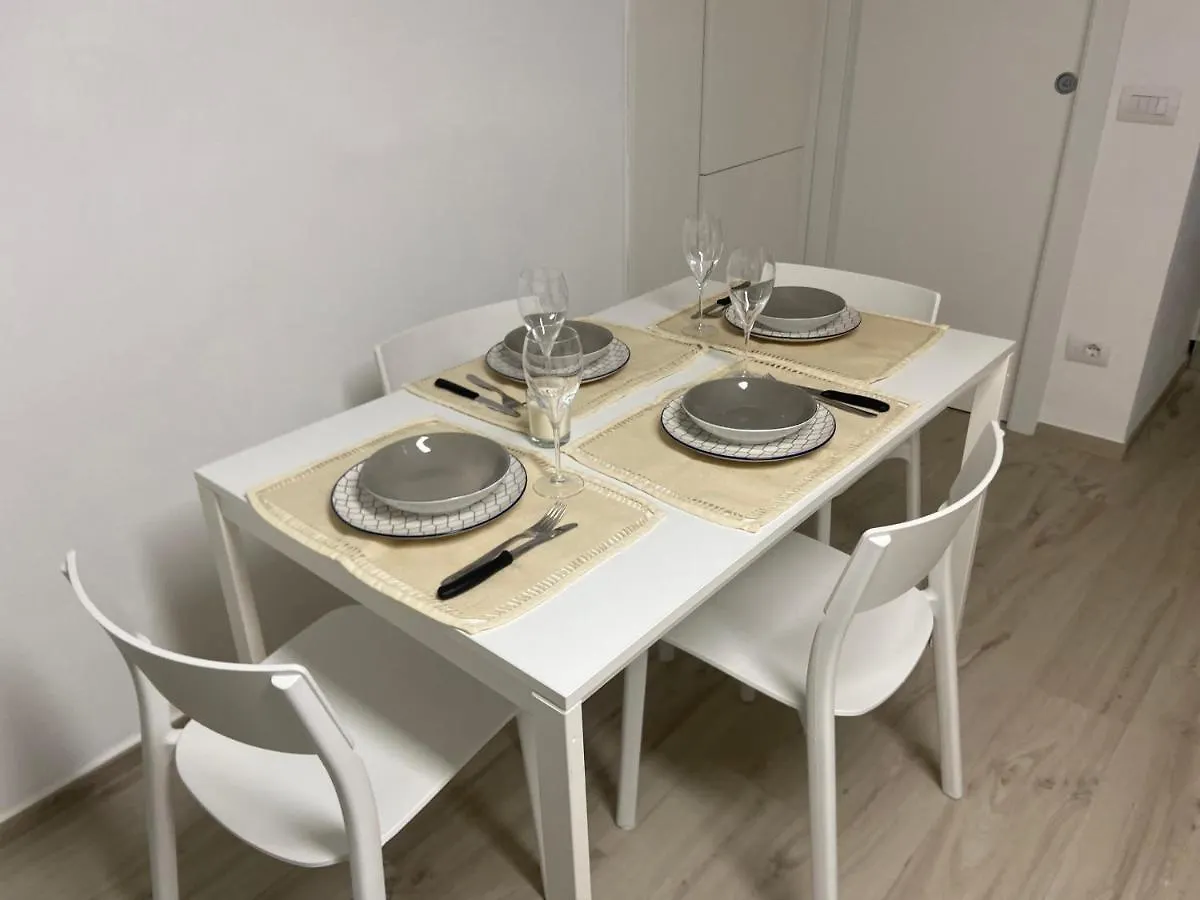 Casa vacanze Lido di camaiore Bellissimo Appartamento piano terra totalmente ristrutturato 450m dal mare