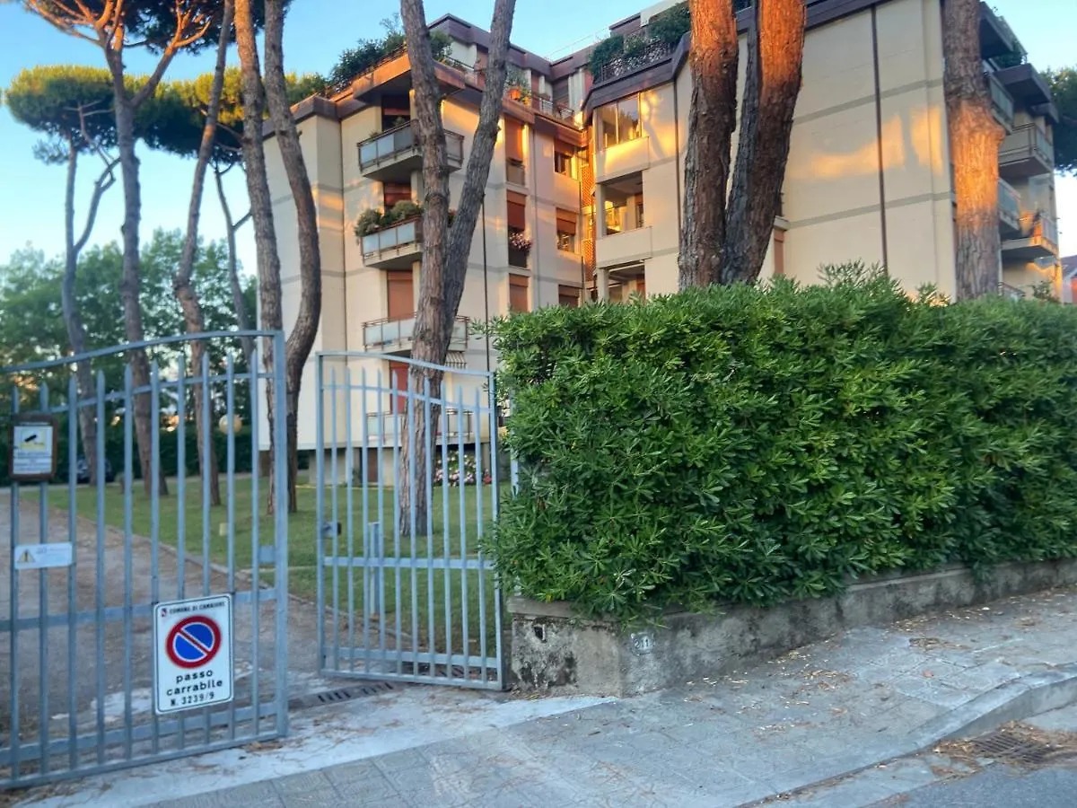 Casa vacanze Lido di camaiore Bellissimo Appartamento piano terra totalmente ristrutturato 450m dal mare
