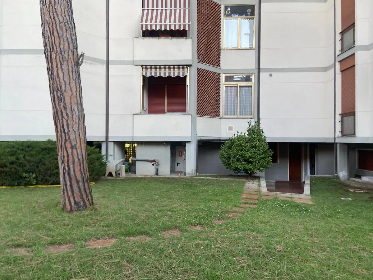 Lido Di Camaiore Bellissimo Appartamento Piano Terra Con Ingresso Indipendente E Parcheggio Privato Italy